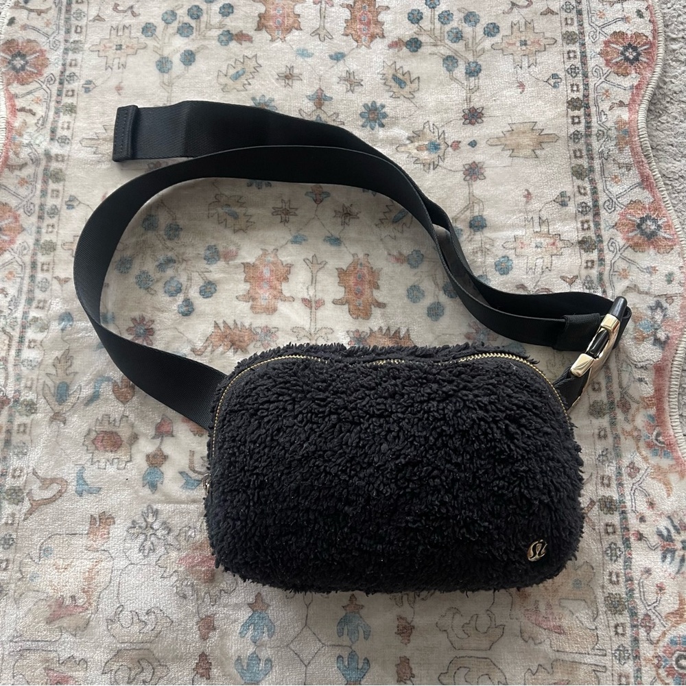 lululemon athletica Black Fleece Everyday Belt Bag